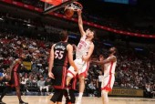 NBA今日战报火箭102-98逆转热火迎9连胜 阿门和维金斯复出范弗里特37分