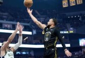 今日nba勇士125-111雄鹿 库里38分巴特勒20分9篮板