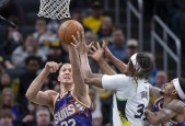 NBA常规赛 哈利伯顿27+5+8 特纳20+6 杜兰特25+7+7 步行者送太阳4连败
