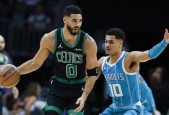 NBA常规赛塔图姆32+11 鲍尔31分+6犯 黄蜂3人遭逐 绿军击败黄蜂