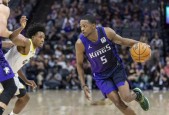 NBA常规赛福克斯21+9 许尔特26+5 小萨19+12+6 国王6人得分15+大胜爵士