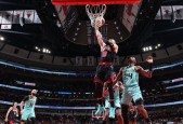 NBA常规赛基迪17+9+7 米勒21+6 公牛6人上双轻取黄蜂结束2连败
